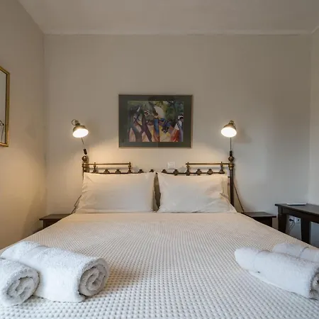 Sant'agata ليكسوري