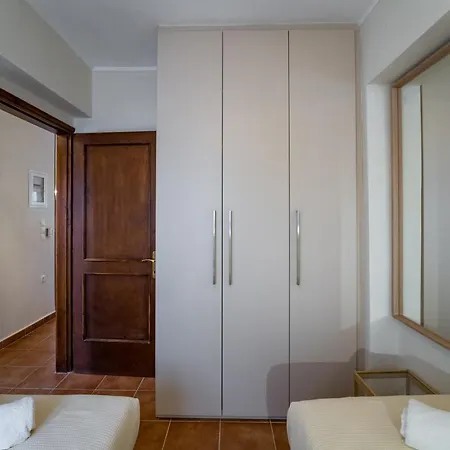 Sant'agata ليكسوري